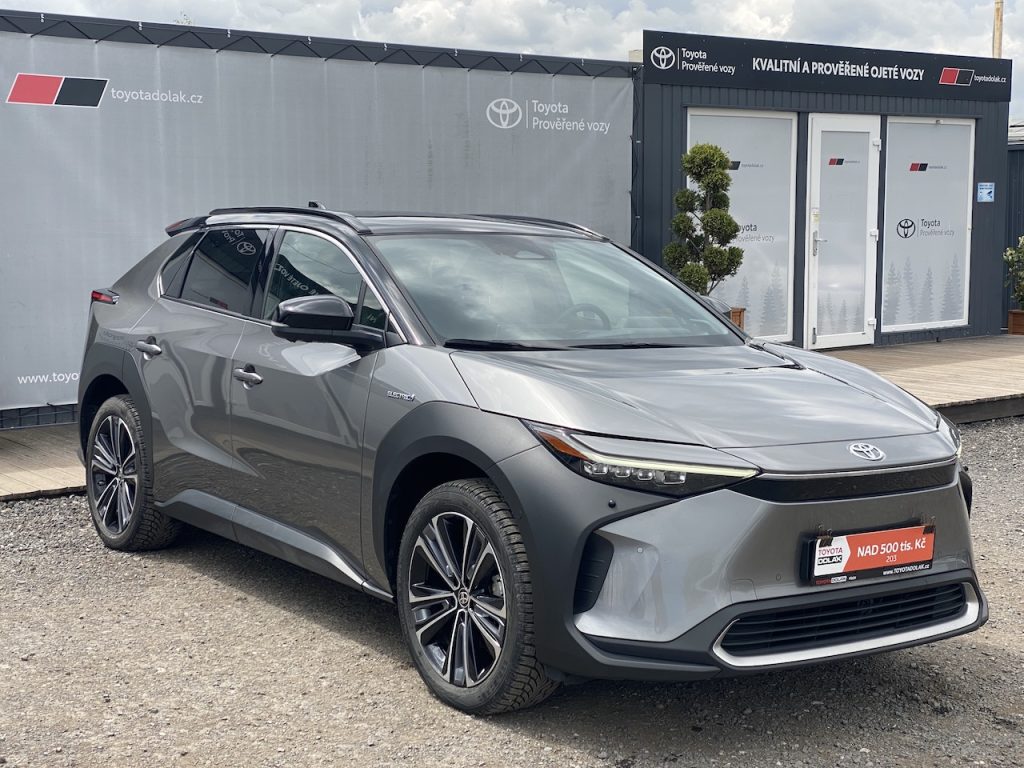 Toyota bZ4X EV, Executive JBL, 4x4, záruka