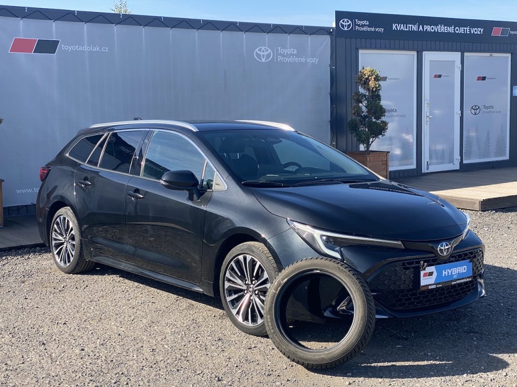 Toyota Corolla 2.0HEV, ČR, Style, DPH