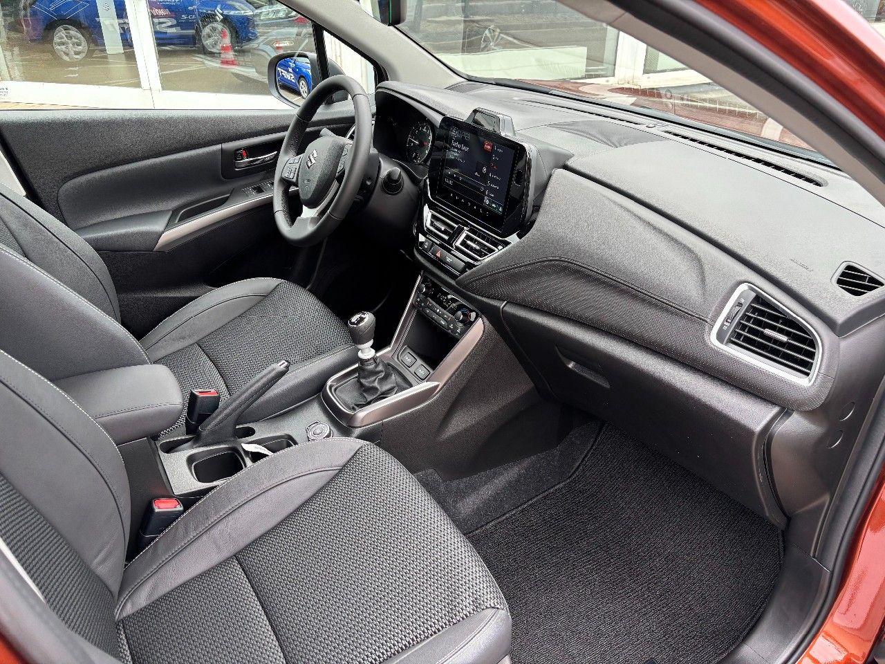 Suzuki S-Cross