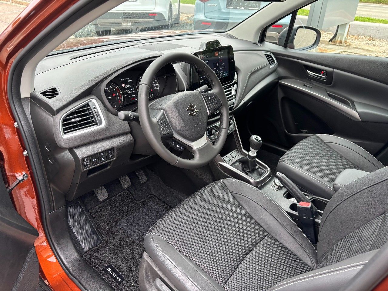 Suzuki S-Cross