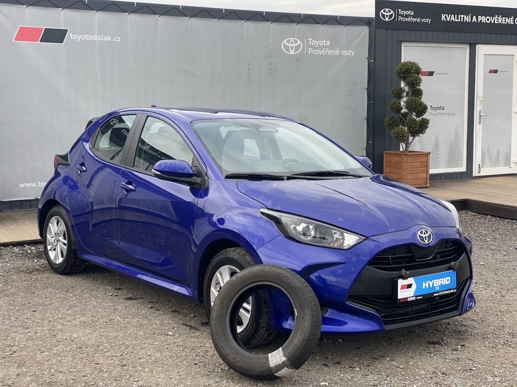 Toyota Yaris 1.5HEV, ČR-1m, Comfort, DPH