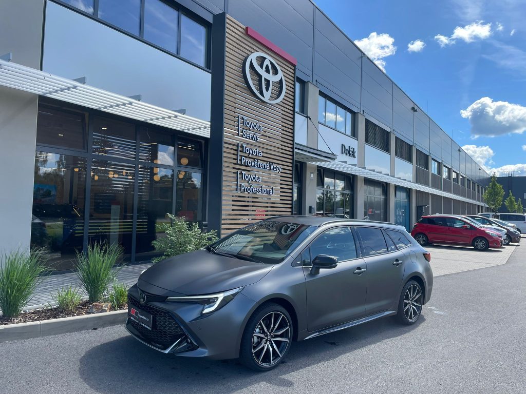 Toyota Corolla 2.0 Hybrid automat GR SPORT