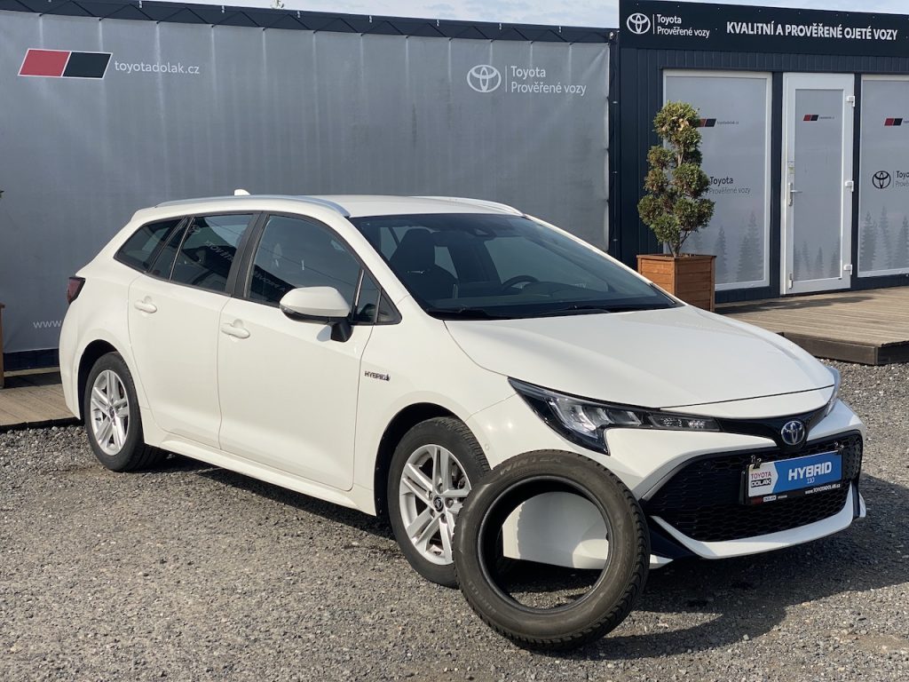 Toyota Corolla 1.8HSD, ČR-1m, ComTech, DPH