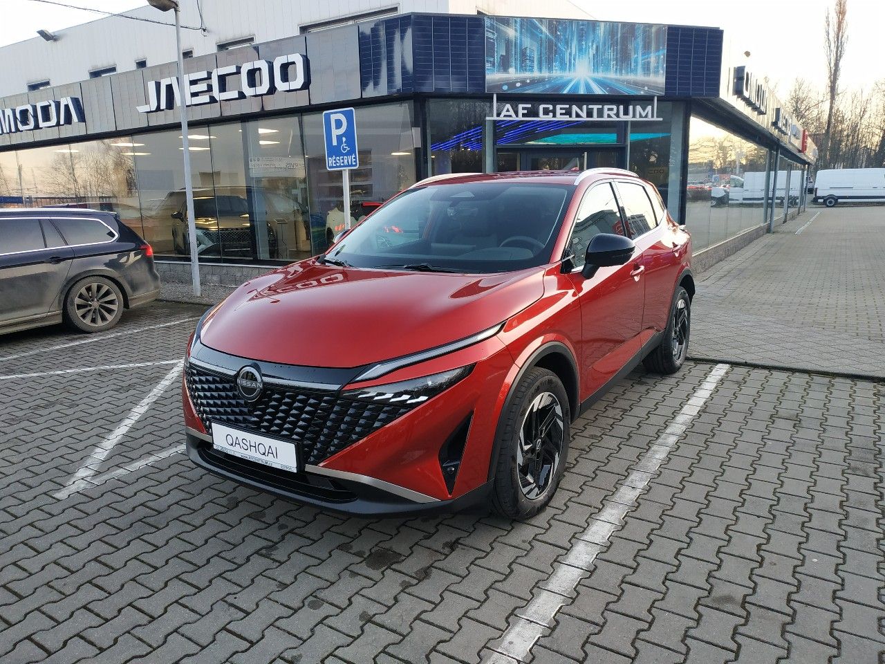Nissan Qashqai 1.3T mHEV  AT,2WD, SKLADEM
