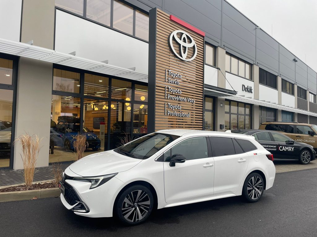 Toyota Corolla 1.8 hybrid automat Style