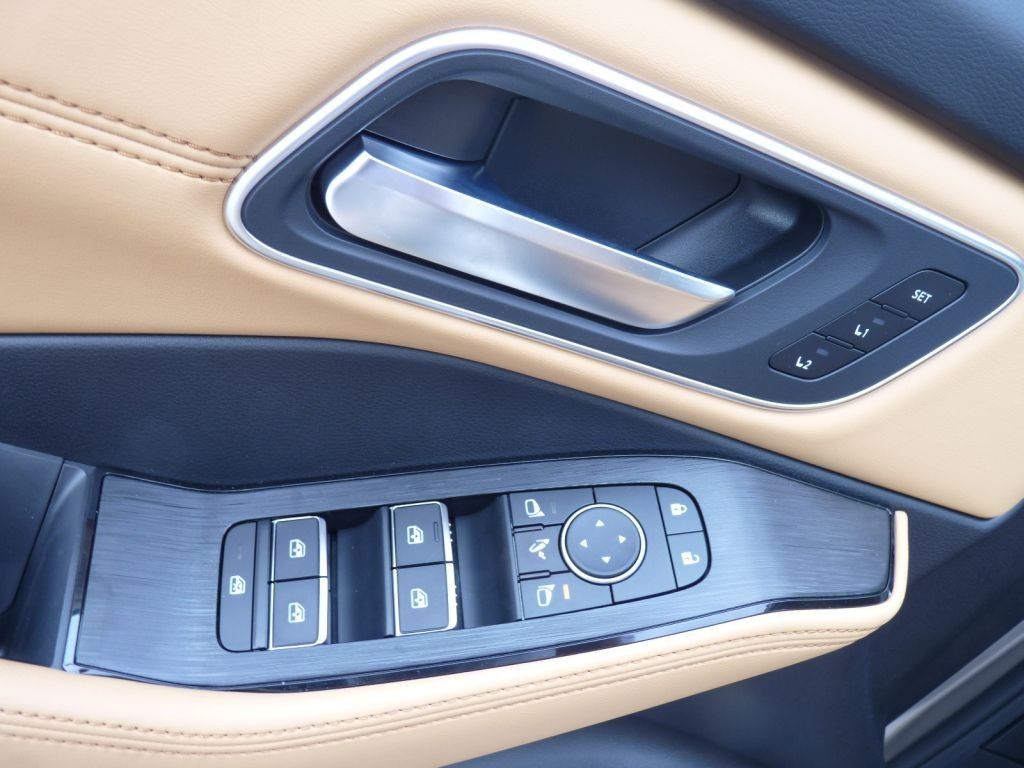 Nissan X - Trail