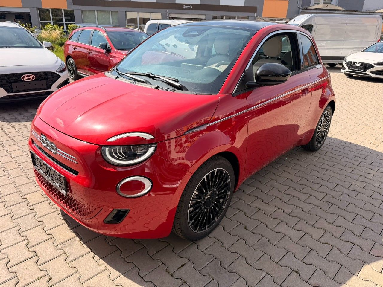 FIAT 500 Hybrid La Prima Hatchback 1.0 BSG 65k MT6