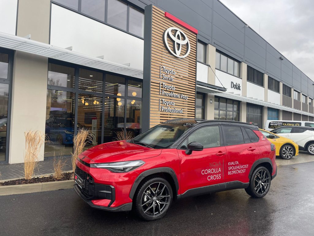 Toyota Corolla Cross 2.0 Hybrid FWD GR SPORT