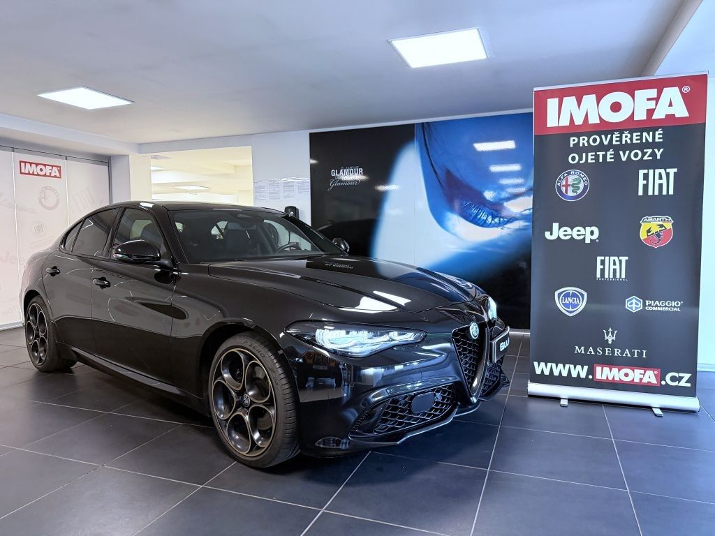 Alfa Romeo Giulia 2.2 JTDm 210k AT8 ZF Q4 4x4 Intensa