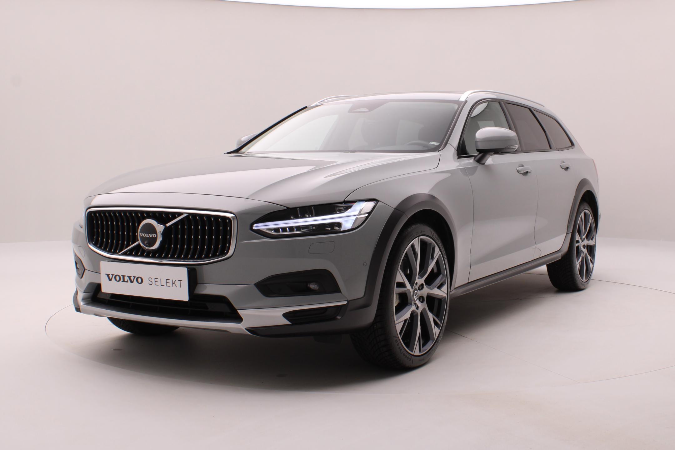 Volvo V90 CC B4 AWD ULTIMATE AUT CZ