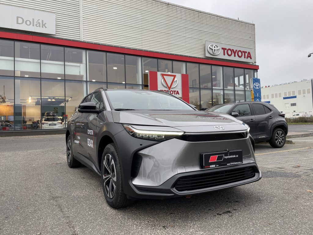 Toyota bZ4X Electric 2x4 150kW 204k