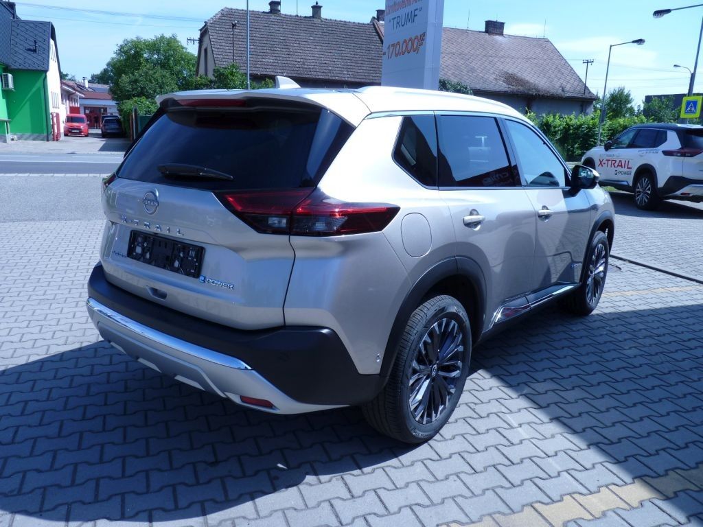 Nissan X - Trail