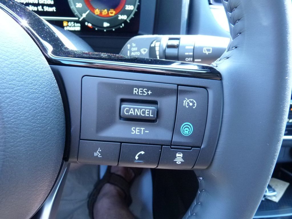 Nissan X - Trail