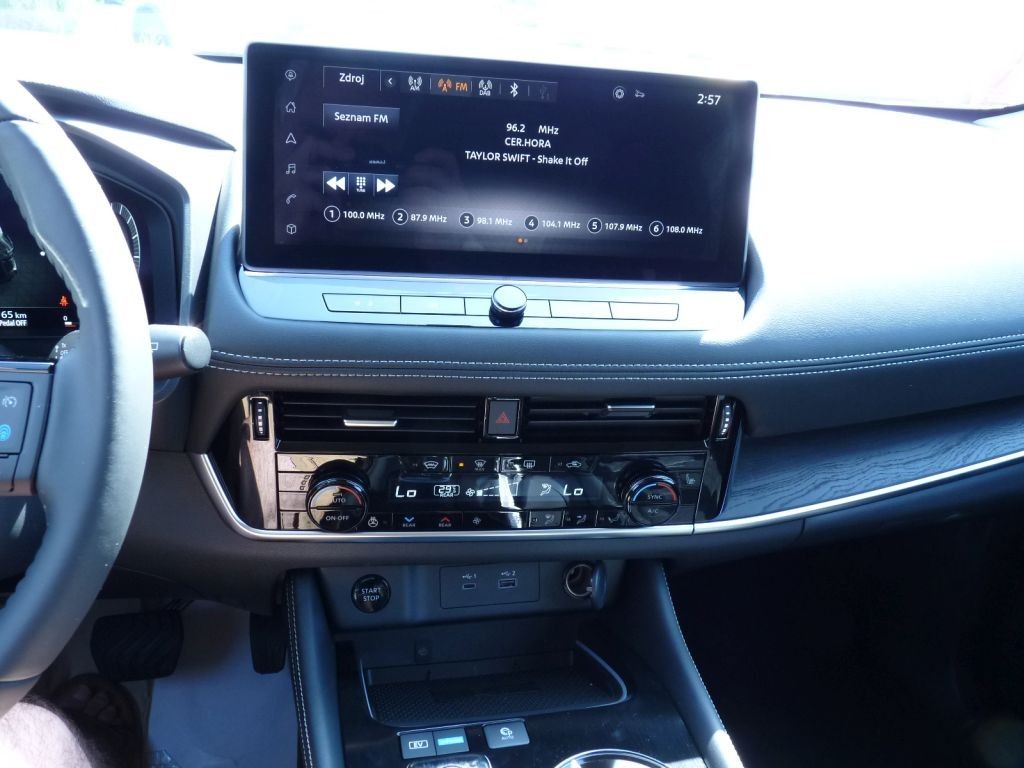 Nissan X - Trail