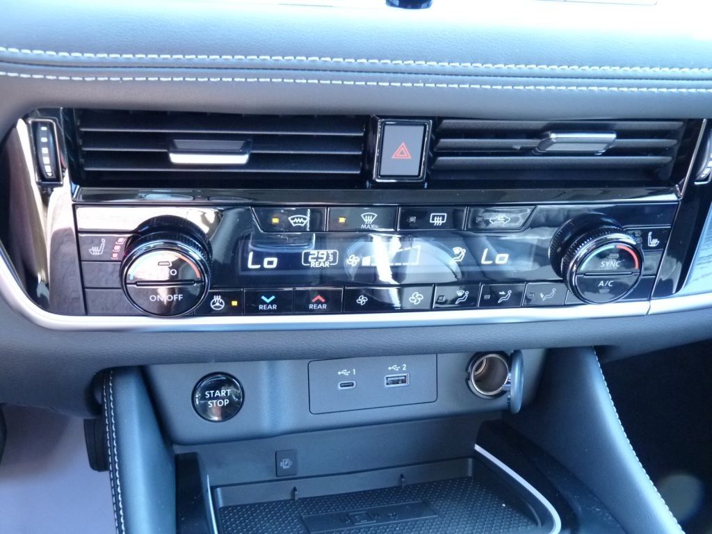 Nissan X - Trail