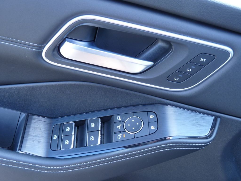 Nissan X - Trail