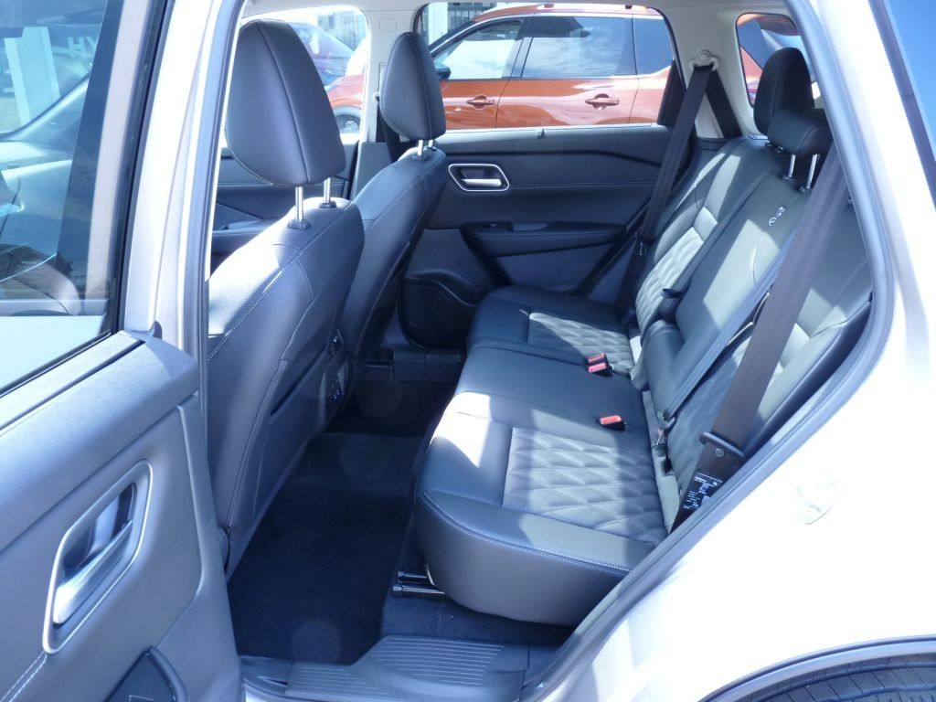 Nissan X - Trail