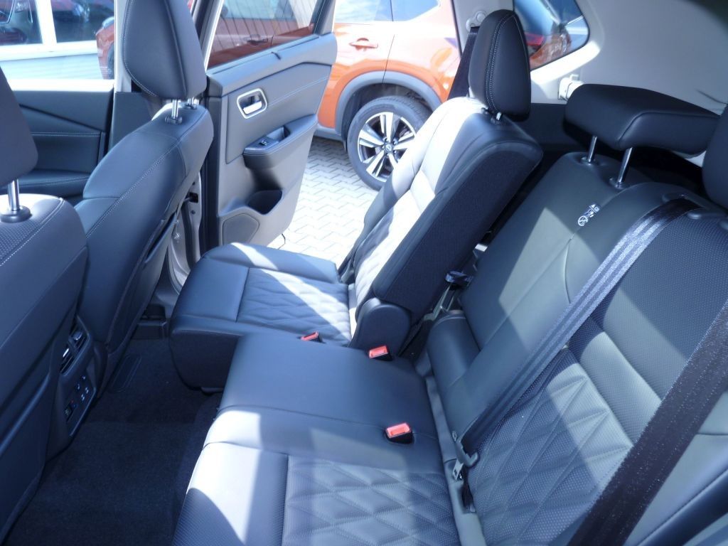 Nissan X - Trail