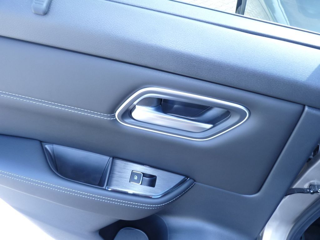 Nissan X - Trail