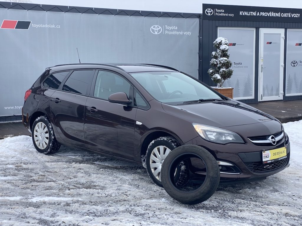 Opel Astra 1.4i, ČR, manual, klima, +pneu