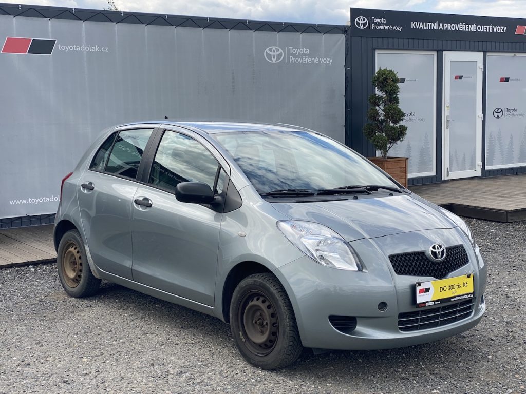 Toyota Yaris 1.0i, ČR, manual, STK