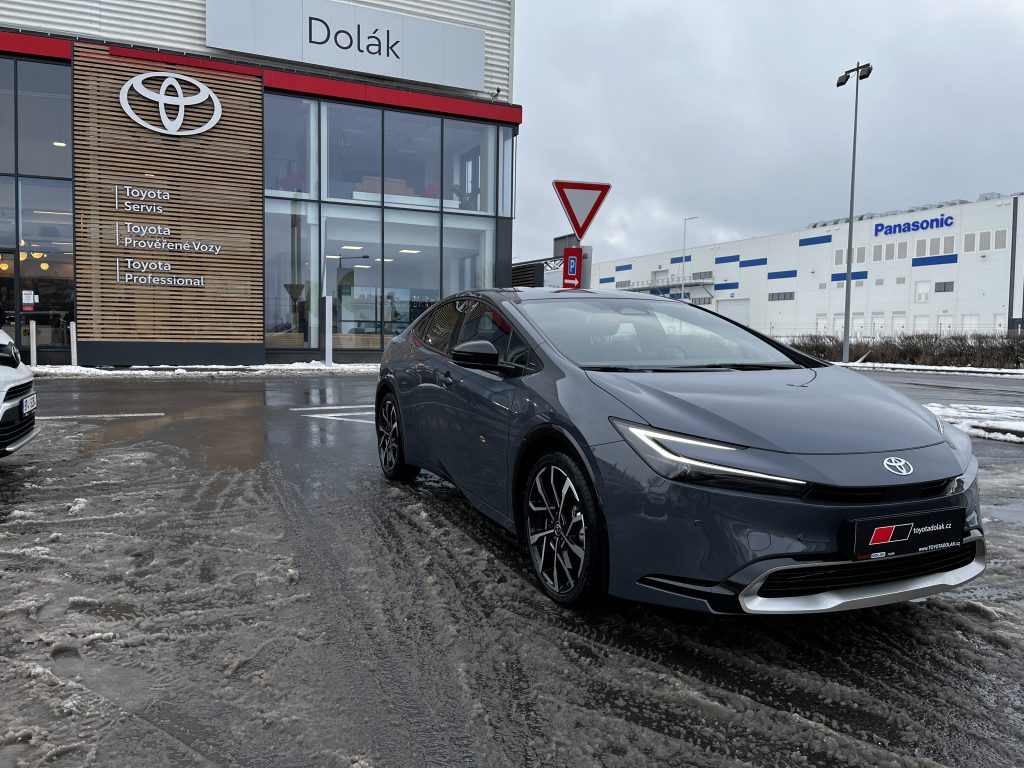 Toyota Prius 2.0 Plug-in Hybrid ODBĚR IHNED