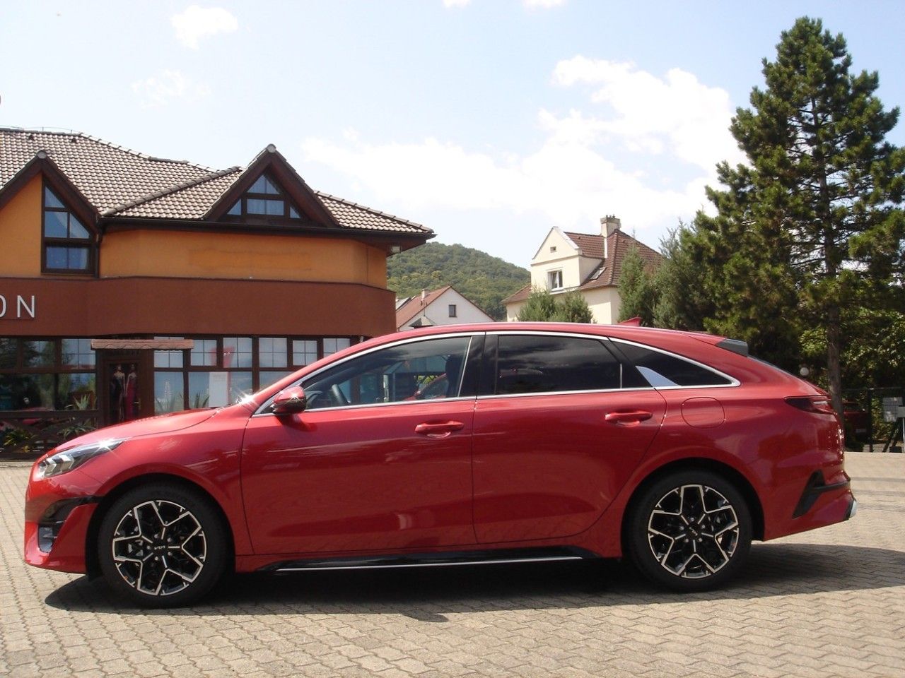 KIA Proceed