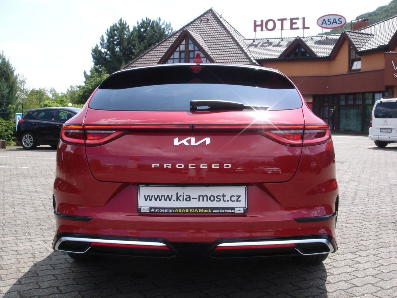 KIA Proceed