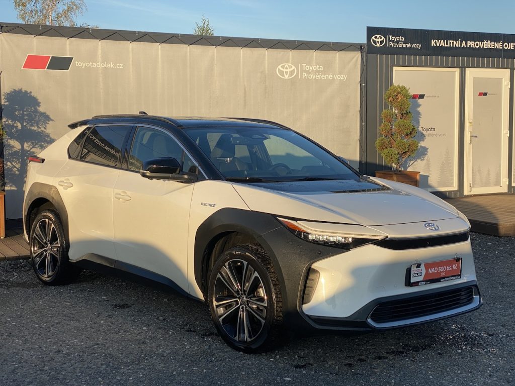 Toyota bZ4X EV, ČR, Executive, 4x4, DPH