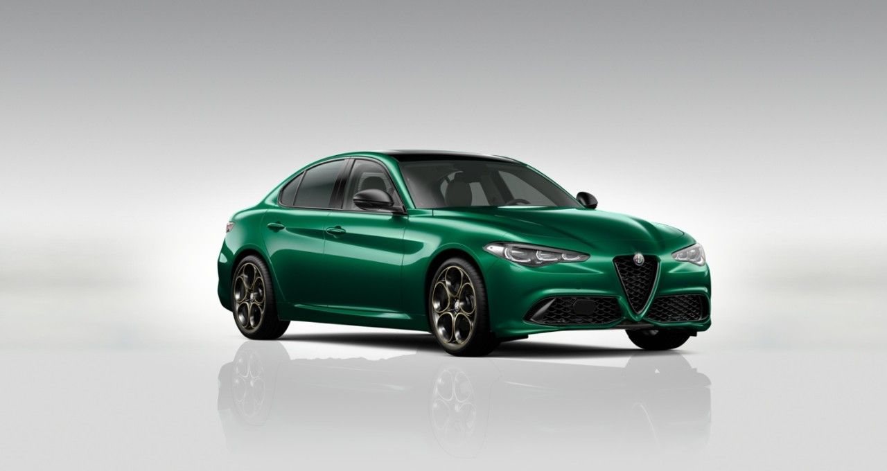 Alfa Romeo Giulia 2.0T 280k AT8 ZF Q4 4x4 Intensa *836*
