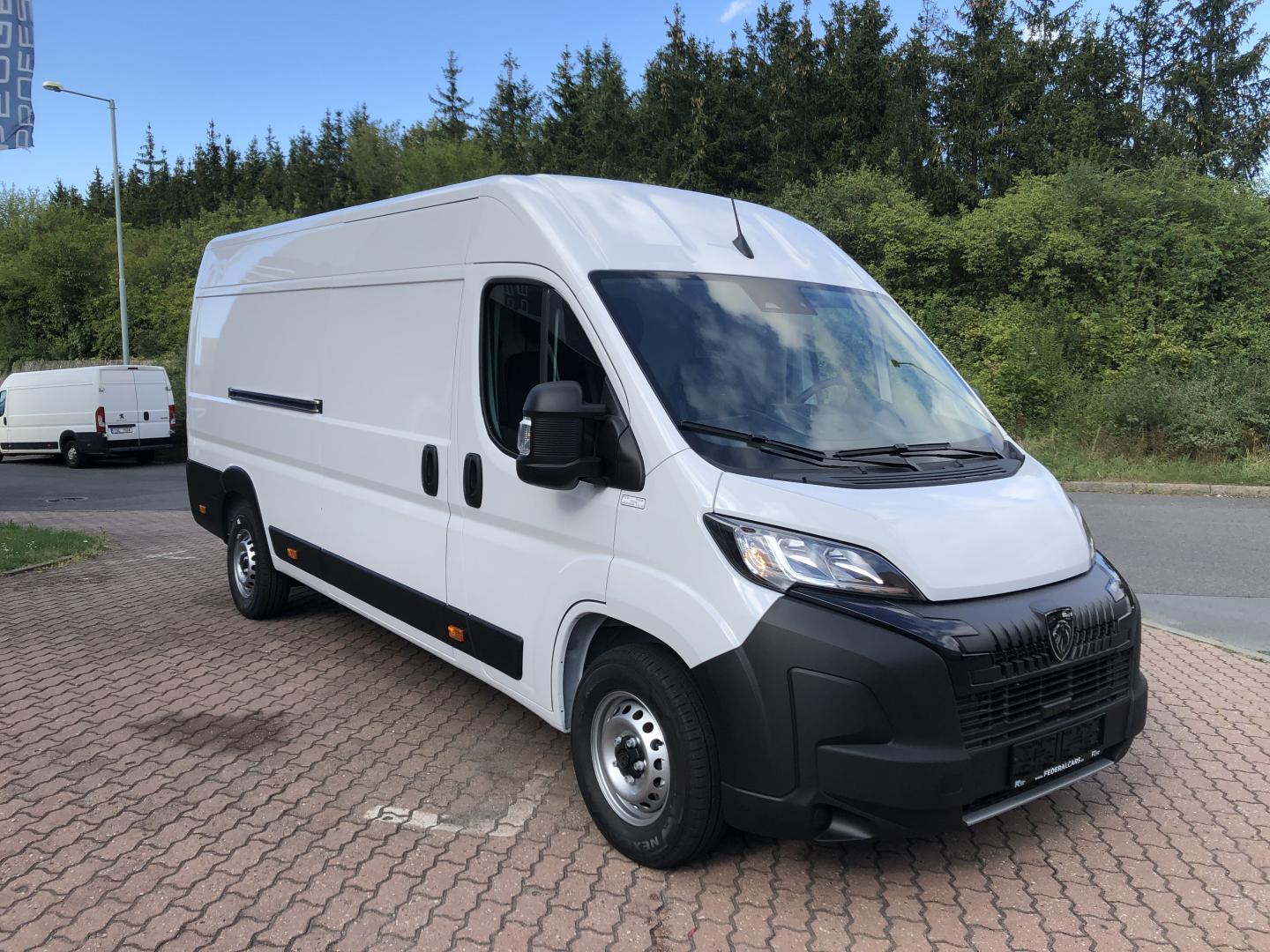 Peugeot Boxer e-Furgon L4H2 200kW, až 420km