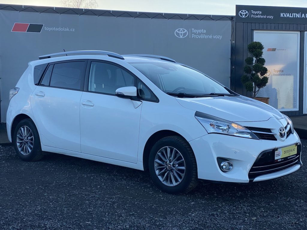 Toyota Verso 1.8i, ČR, Active Trend, tažné