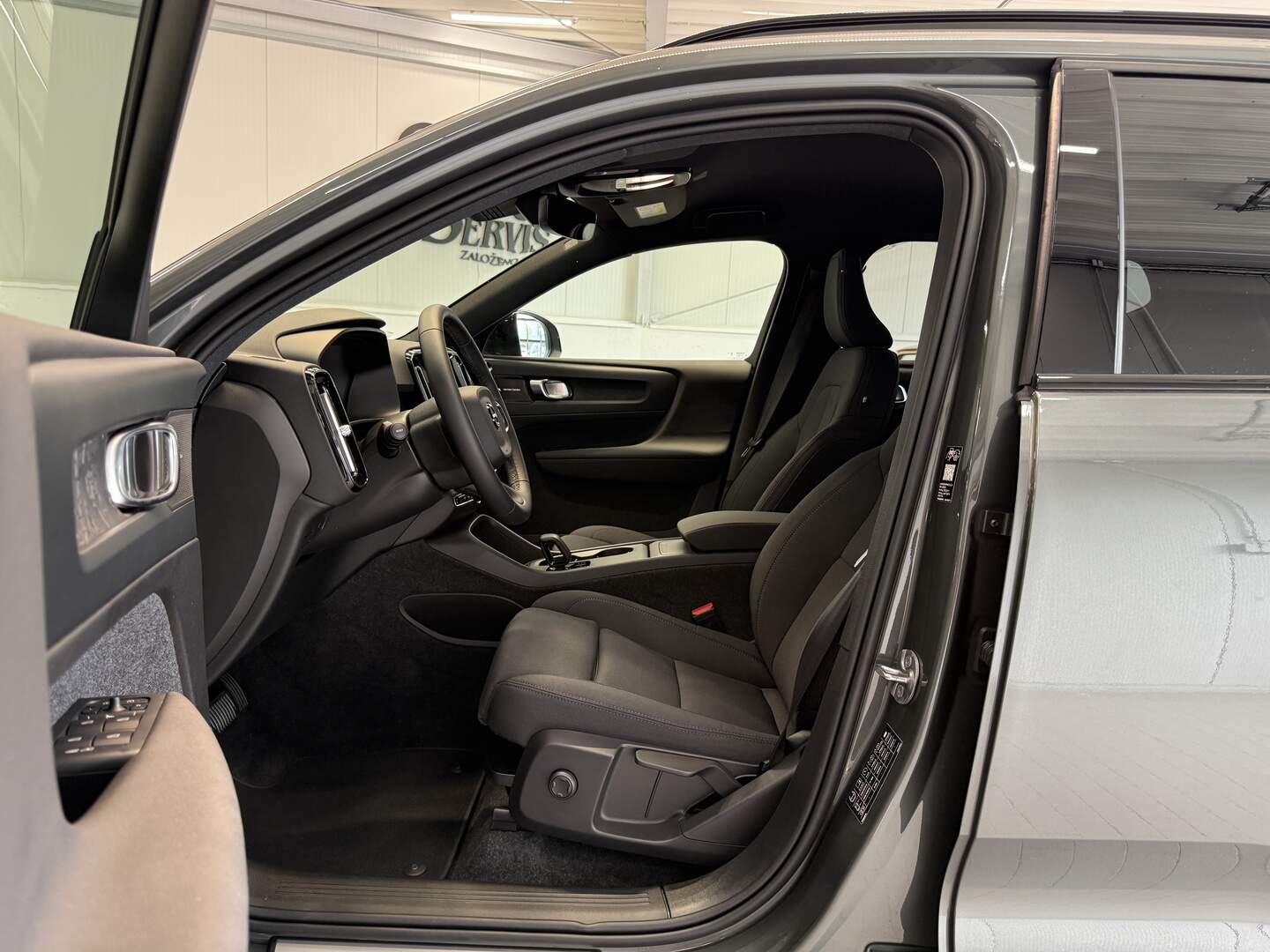 Volvo EX40