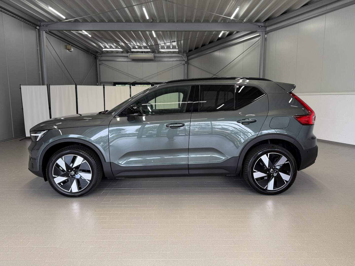 Volvo EX40