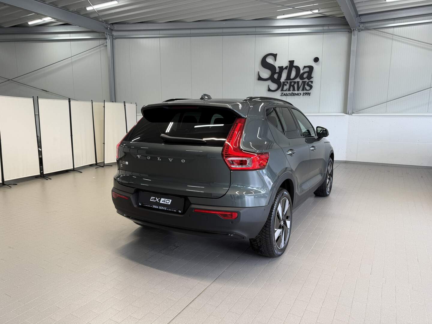 Volvo EX40