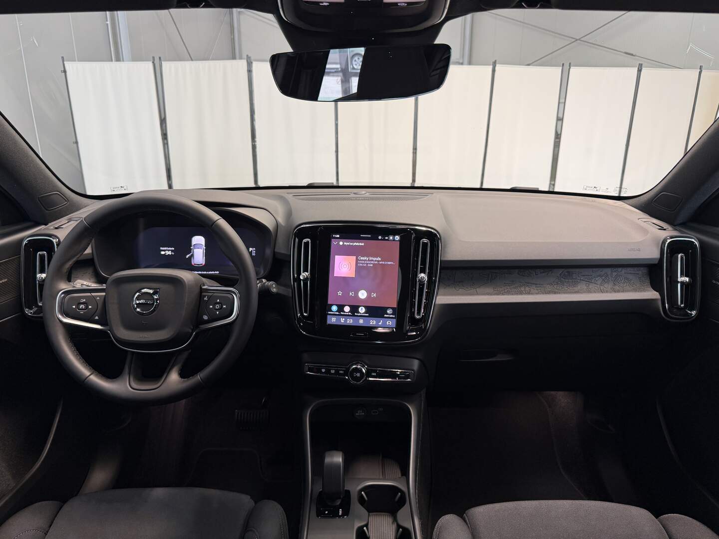 Volvo EX40