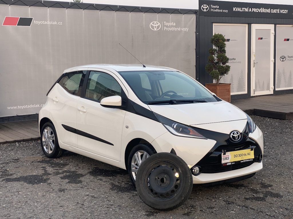 Toyota Aygo 1.0i, ČR-1m, X-Play Style