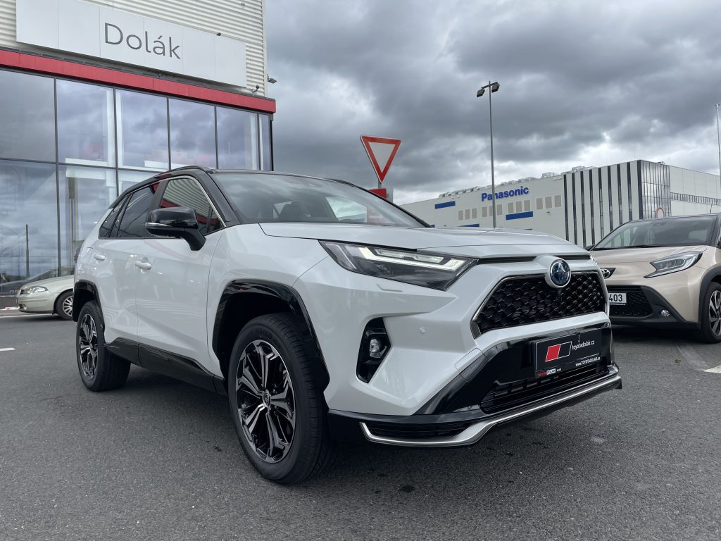 Toyota RAV4 2.5 Plug-in Hybrid ODBĚR 7/26