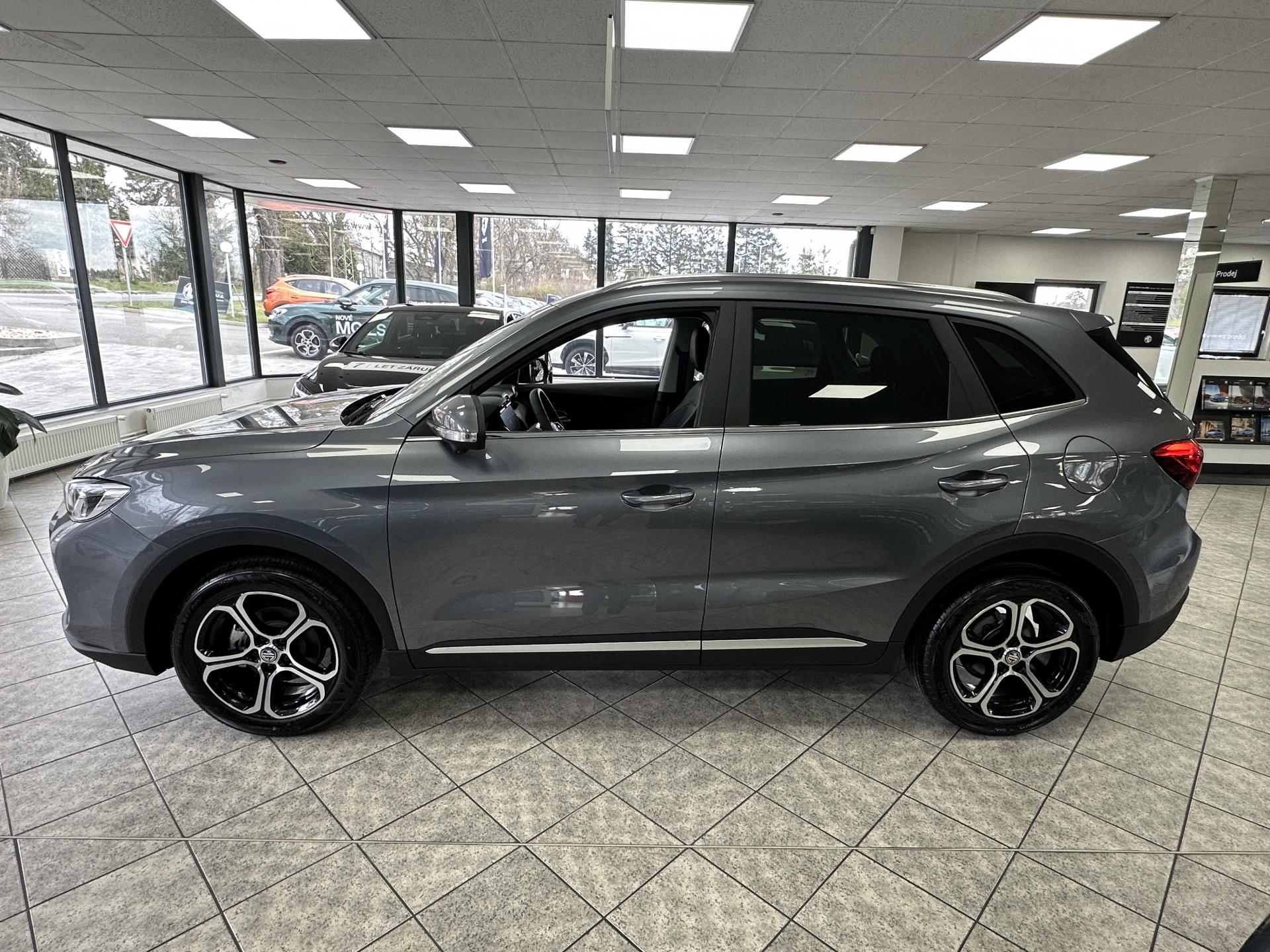 MG ZS