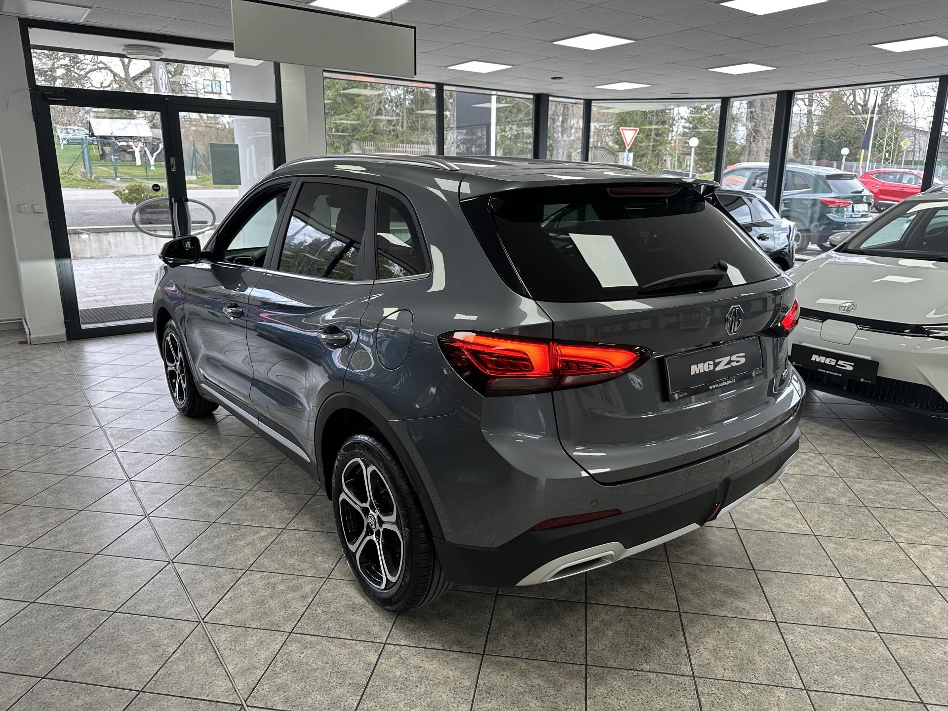 MG ZS
