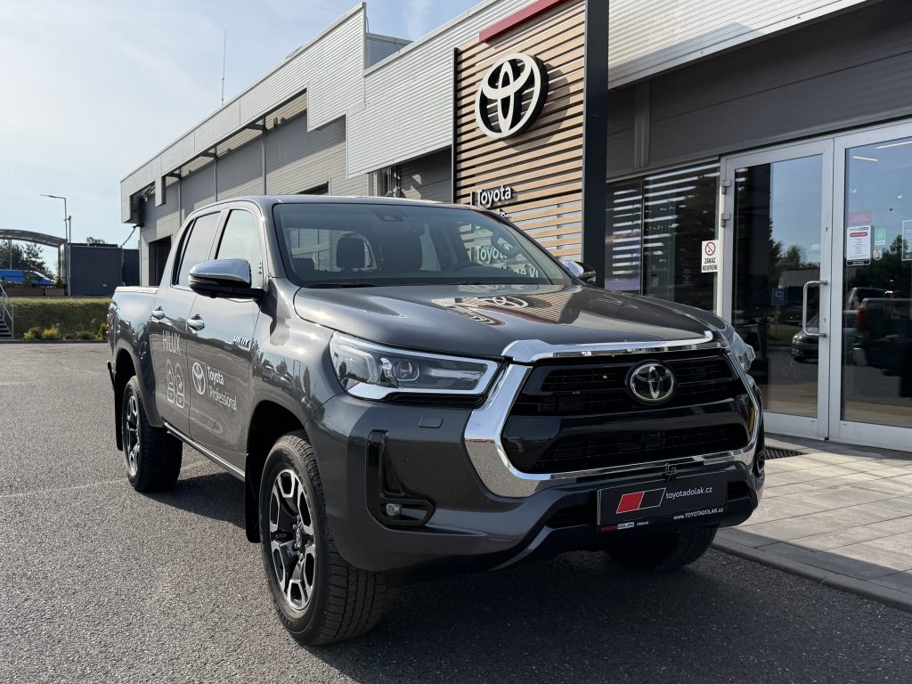 Toyota Hilux 2.8D, Executive, DPH, 8tis km