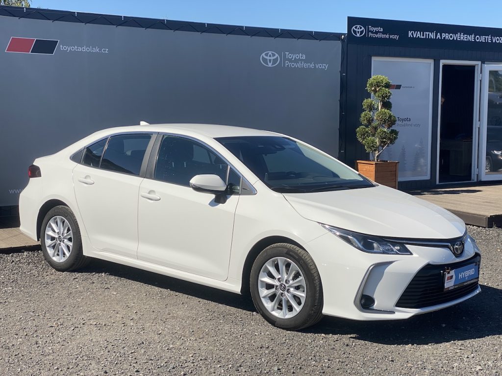 Toyota Corolla 1.8HSD, ČR-1m, Comfort, záruka