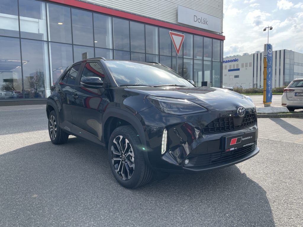 Toyota Yaris Cross 1.5 Hybrid 130k ODBĚR 3/2026
