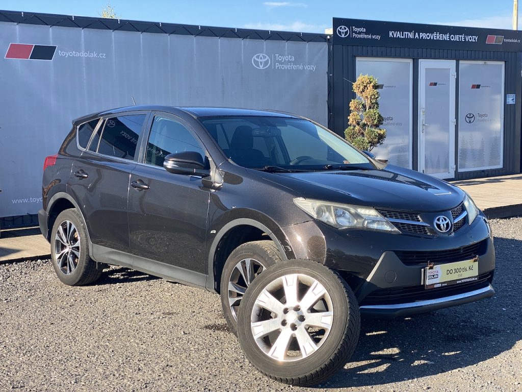 Toyota RAV4 2.0i, ČR, Active, 4x4, automat