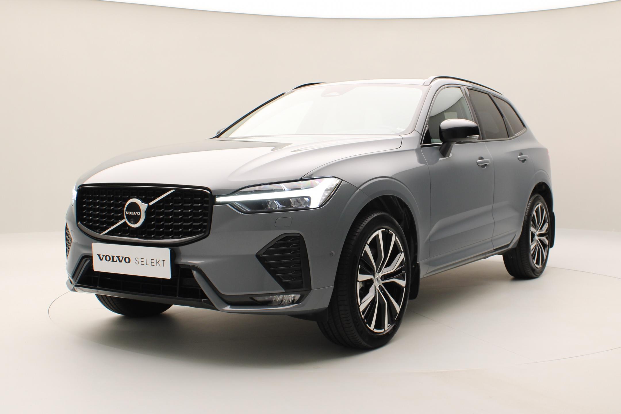 Volvo XC60 B4 AWD PLUS DARK AUT 1.maj