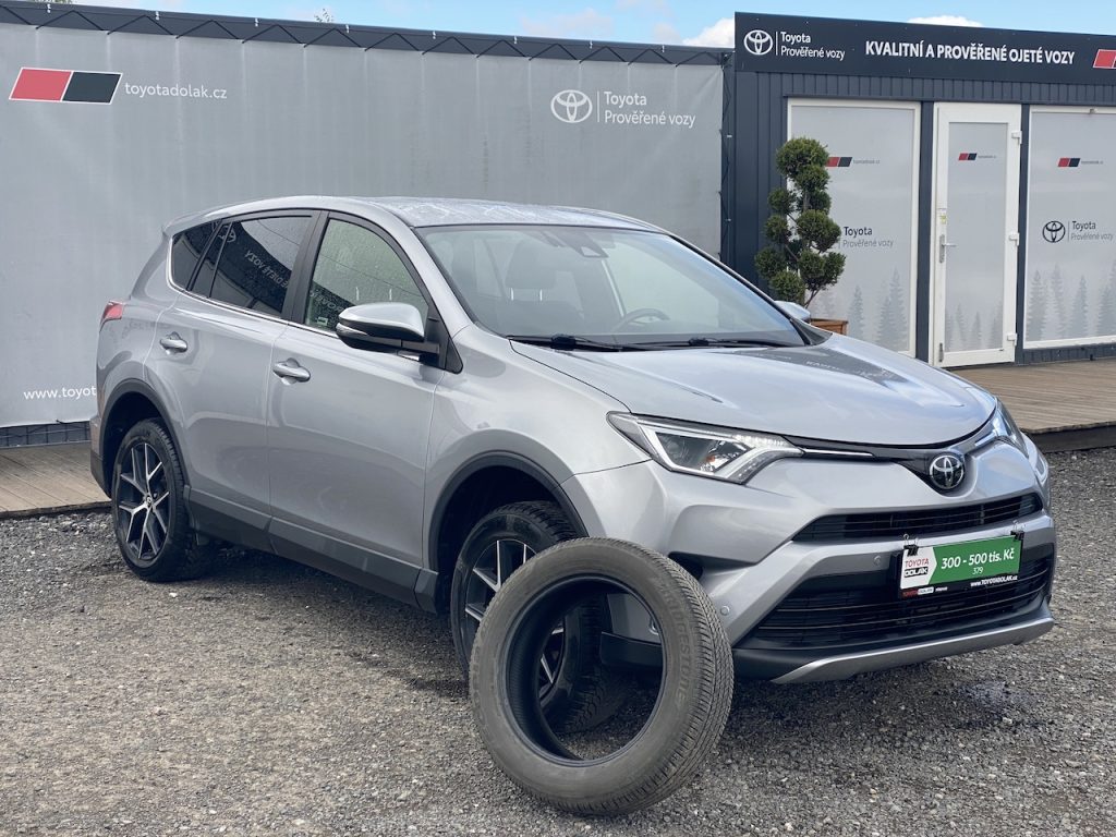 Toyota RAV4 2.0D, ČR, Active, tažné, STK