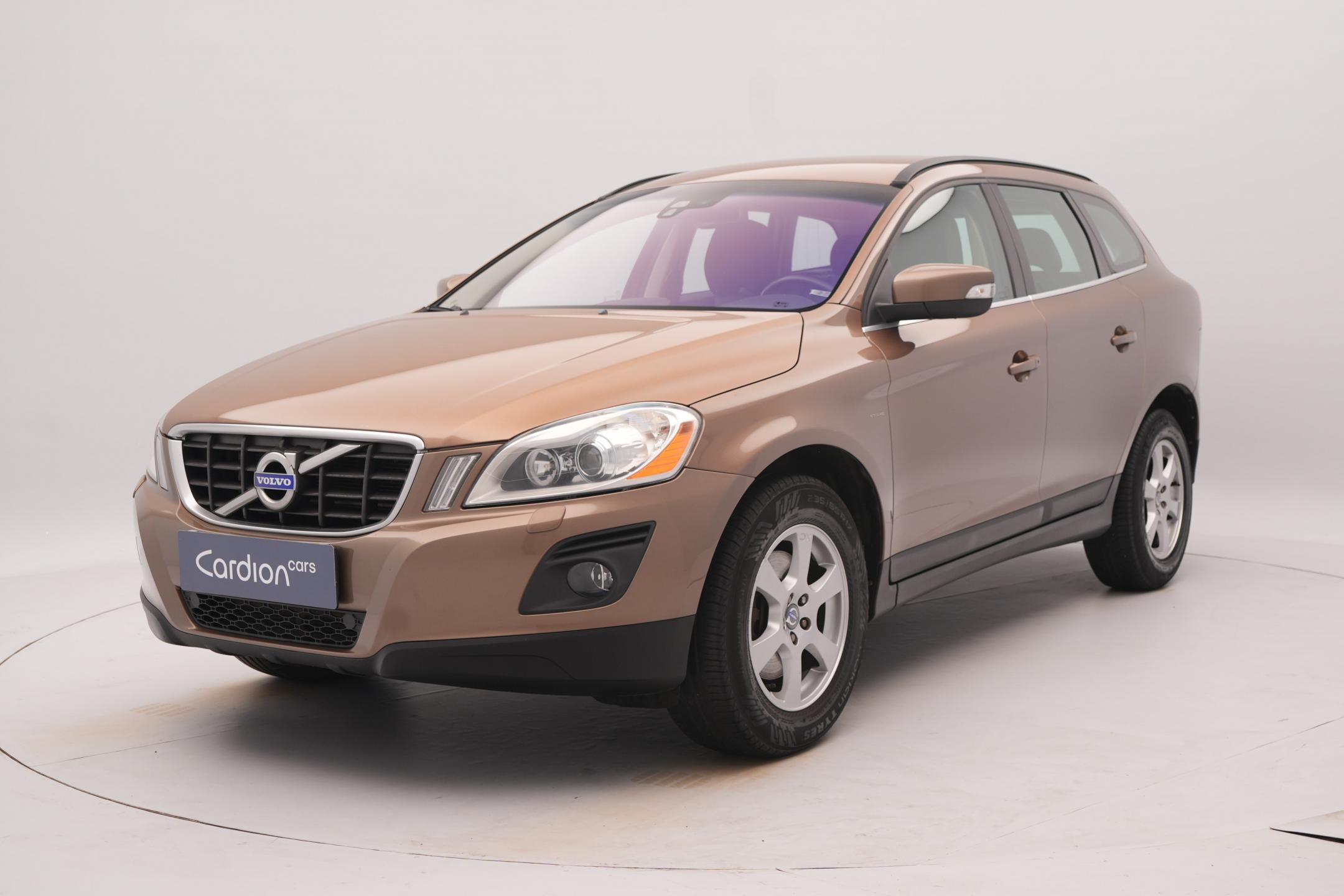 Volvo XC60 D3 AWD MOMENTUM CZ 1.maj