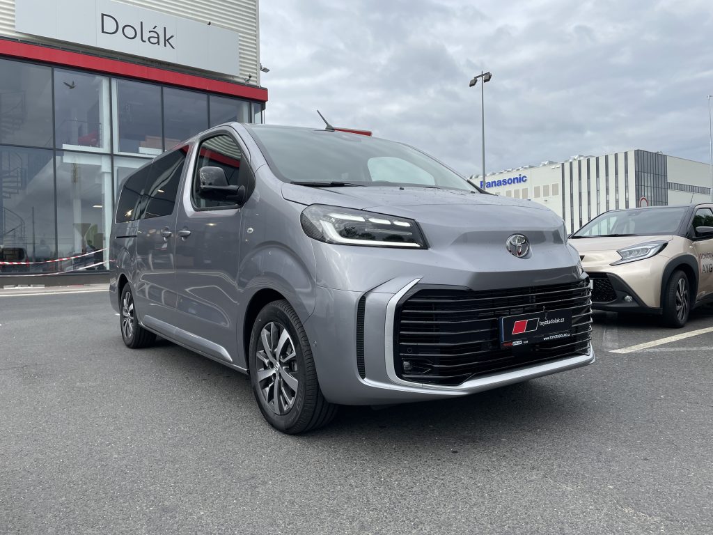 Toyota Proace Verso 2.0D 6MT Family ODBĚR IHNED