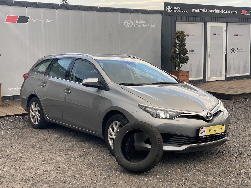 Toyota Auris 1.6i, ČR, Active, záruka