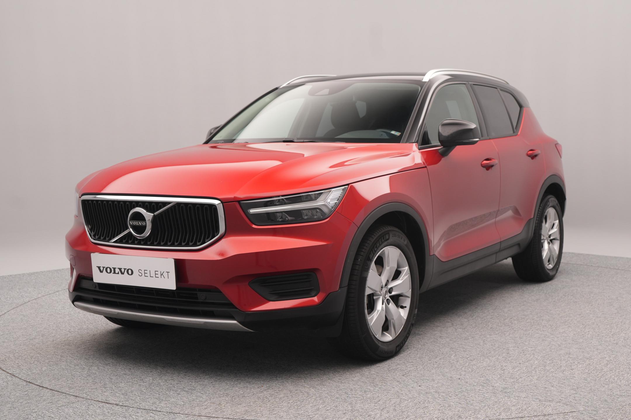 Volvo XC40 T3 MOMENTUM CZ 1. maj.